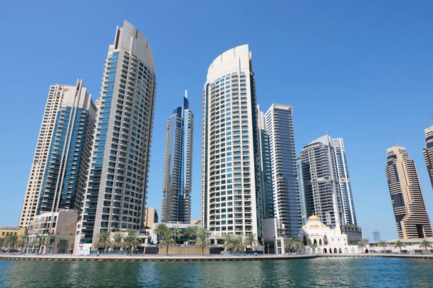 Paysage urbain de Dubai à la lumière du jour
 - Photo, image
