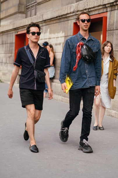 FRANCE PARIS FASHION WEEK MEN 'S SPRING / SUMMER 2020 STREET SNAP
 - Фото, изображение