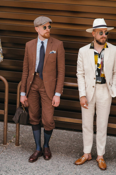 Italië Florence Fashion week mannen lente/zomer 2020 Street snap - Foto, afbeelding