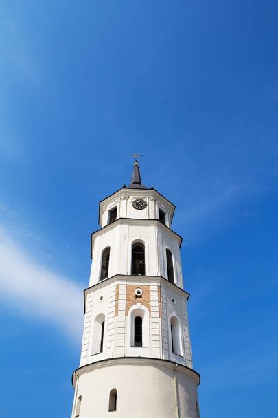 Beautiful sky over the city of Vilnius - Foto, Imagen