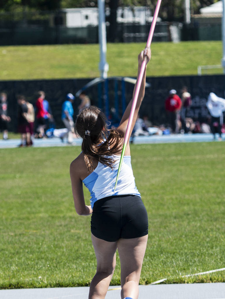 Genç kız yarışma sırasında cirit serbest - Fotoğraf, Görsel