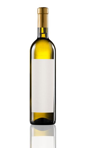 Wine bottle isolated with blank label. - Фото, изображение