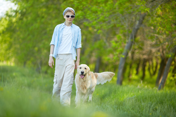 Kävele koiran kanssa
 - Valokuva, kuva