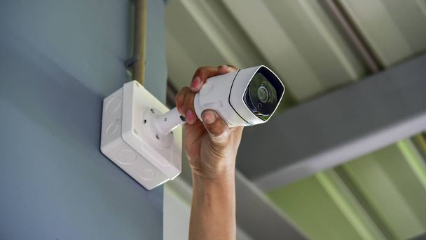 A wireless CCTV  infrared camera technology 4.for look security area - 写真・画像