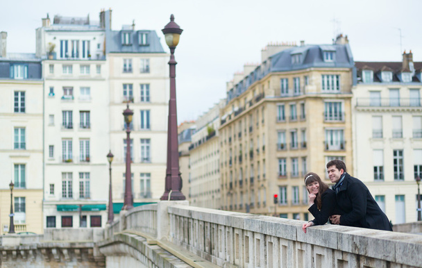 Couple on a Parisian bridge - Foto, afbeelding