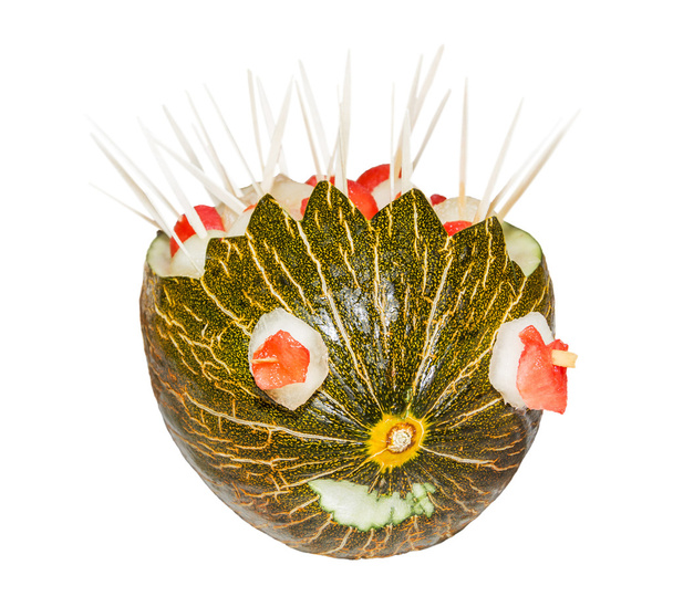 Фруктовий салат з кулями дині та кавуна, поданий у динячому ріці
 - Фото, зображення