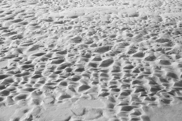 Fondo gris. Fondo de arena. Hermosas olas y arena du
 - Foto, imagen
