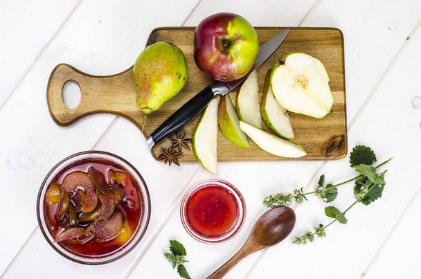 Jam from pears and apples in sweet syrup - Valokuva, kuva