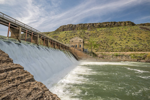 Dam a Boise folyón Idaho magas víz - Fotó, kép