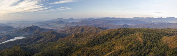 Paysage panoramique de montagnes au Vietnam
 - Photo, image
