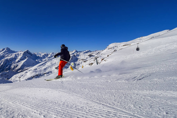 Skiing in the alps - Foto, Bild