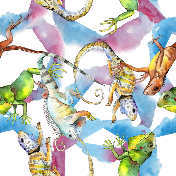 Exotic iguana wild animal. Watercolor background illustration set. Seamless background pattern. - Photo, Image