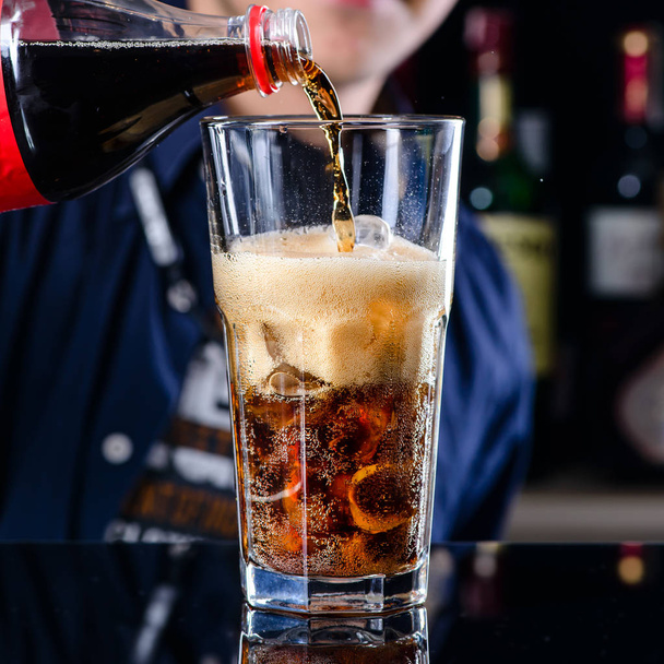 Cold drink on the bar counter - 写真・画像