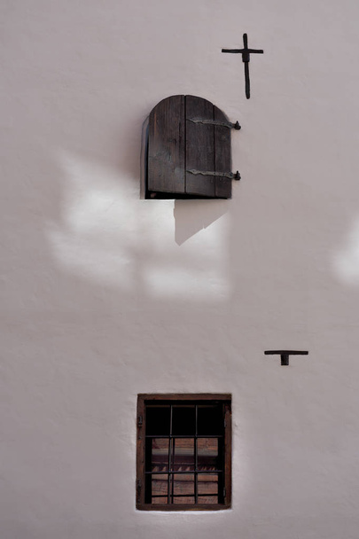 Window on an old medieval facade - Photo, image