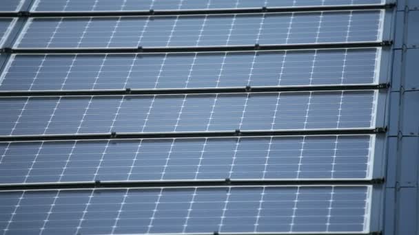 Solar panels on the roof - Filmagem, Vídeo