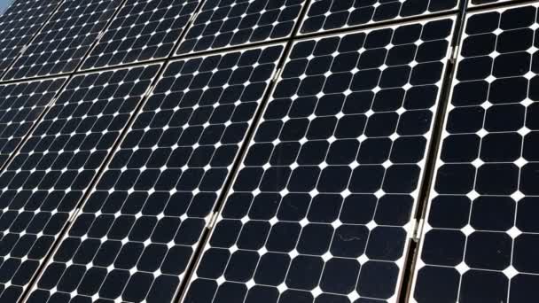 太陽電池板のショット - 映像、動画
