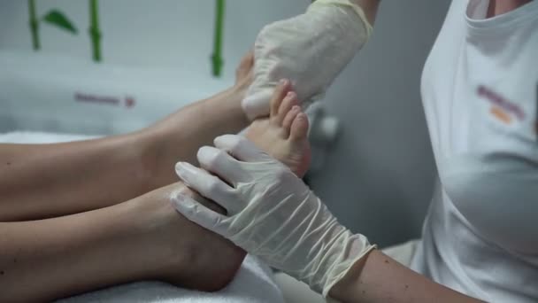 masáž nohou - Záběry, video