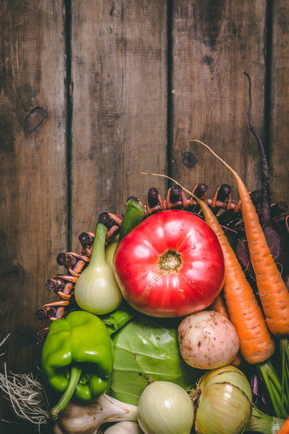 Tomato, onion, potato, pepper, garlic, carrot and beetroot. Vege - Zdjęcie, obraz
