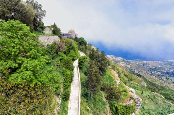 Krajobraz Erice na Sycylii, Włochy - Zdjęcie, obraz