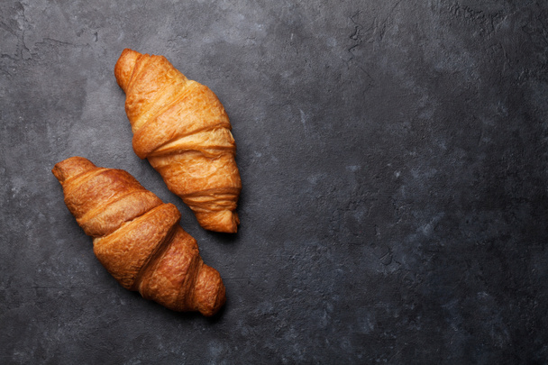 Tuoreet croissantit
 - Valokuva, kuva