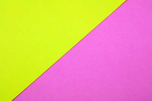 Papel amarelo e rosa
 - Foto, Imagem