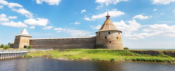 Shlisselburg, Russia - June 22, 2019: Historical fortress Oreshek is an ancient Russian fortress. Shlisselburg Fortress near the St. Petersburg, Russia. Founded in 1323 - Foto, afbeelding