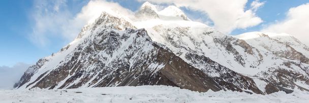 Pico de montaña K2, segunda montaña más alta del mundo, K2 trek, Pakistán, Asia
 - Foto, imagen