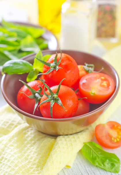 Tomato and basil - Fotografie, Obrázek