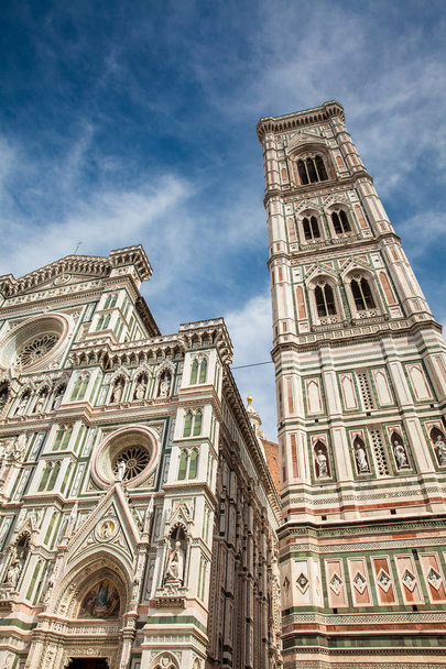 Katedrála v Giotto Campanile a Florencii vysvěcené v roce 1436 - Fotografie, Obrázek