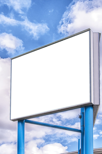 υψηλή billboard ουρανό - Φωτογραφία, εικόνα