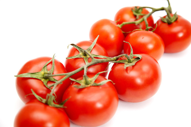 Свежие помидоры изолированы
 - Фото, изображение