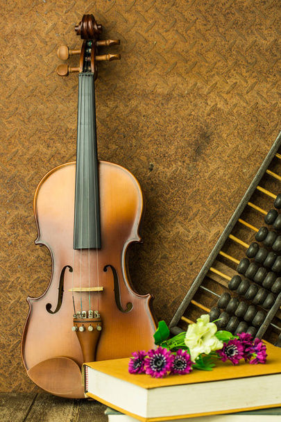 Vintage viulu vanha teräs tausta
 - Valokuva, kuva