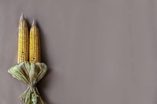 Corn bouquet on craft paper - Φωτογραφία, εικόνα