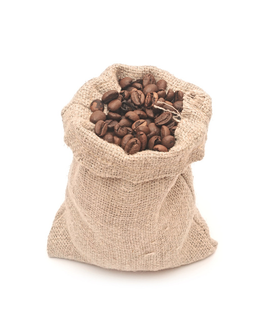 Grains de café torréfiés dans un sac de jute
 - Photo, image