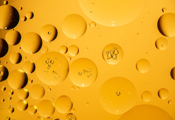 Капля желтого пузыря, абстрактный фон - Фото, изображение