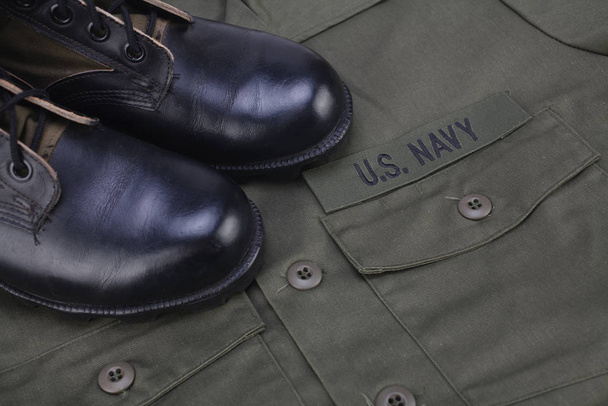 U.S. Navy olive green uniform with boots - Foto, Imagen
