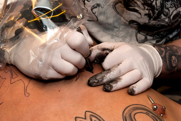 tetoválás folyamat - Fotó, kép