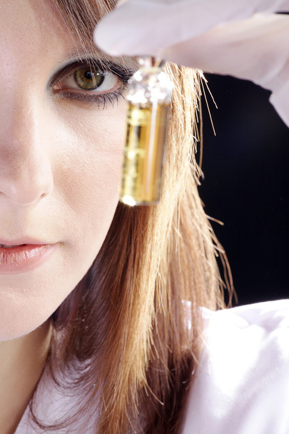 Doctor holding ampoule - Photo, Image