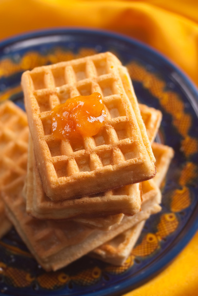 Belçika waffle üzerine kayısı reçeli - Fotoğraf, Görsel