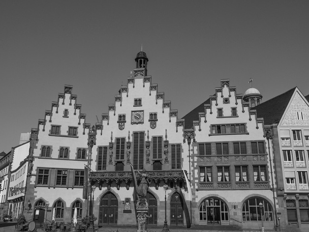 Frankfurtin kaupungintalo
 - Valokuva, kuva