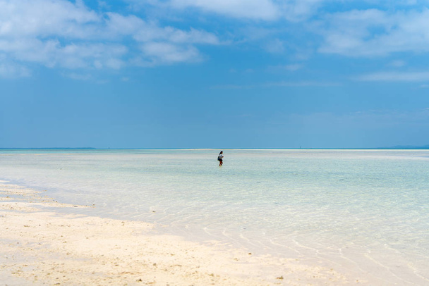 пляж Кондой на острове Такэтоми
 - Фото, изображение