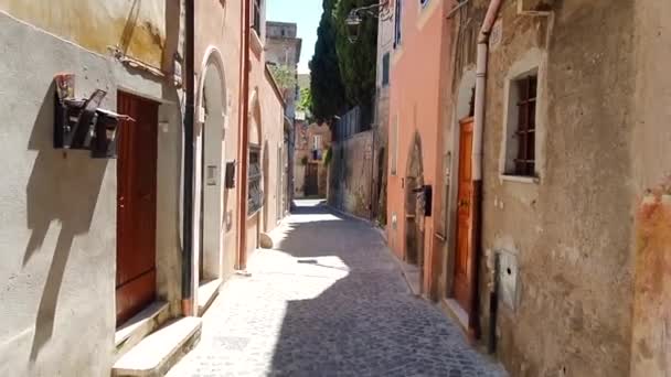 Walk the small old, deserted streets of Italy. Tourist walk on a Sunny day - Footage, Video