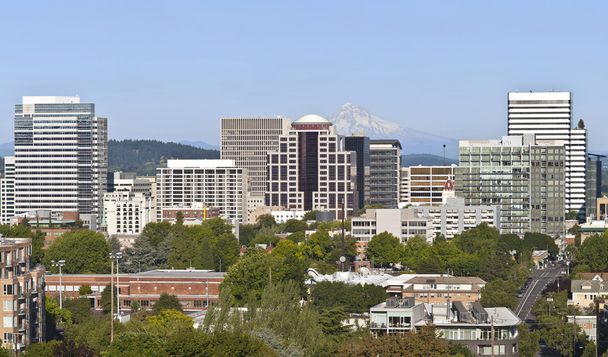 Portland Oregon skyline avec Mt. Capuche
. - Photo, image