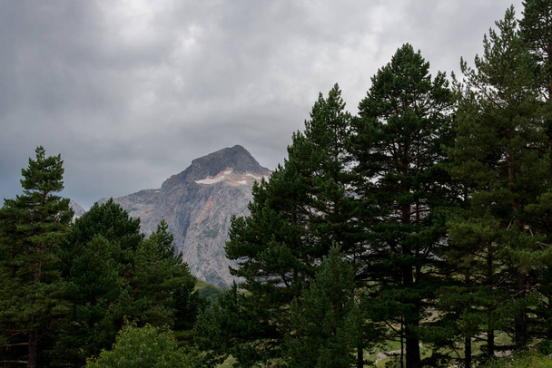 Majestic mountain landscapes of the Caucasian reserve - Fotoğraf, Görsel