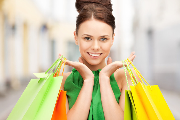 Woman with shopping bags in ctiy - Zdjęcie, obraz
