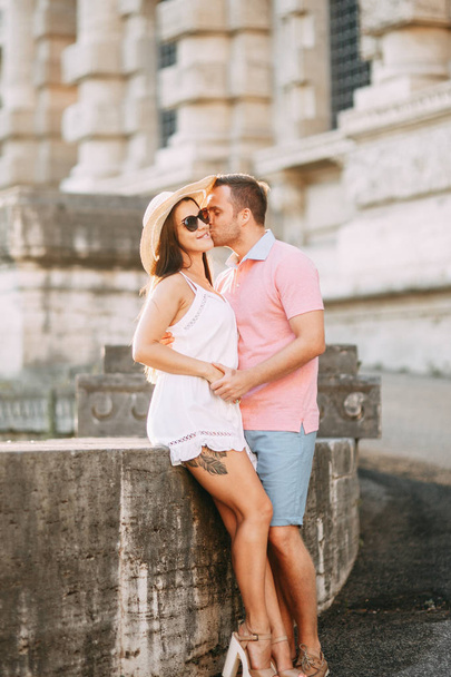 Happy couple at dawn strolling in Italy. Morning summer photo shoot in Rome.  - Foto, imagen