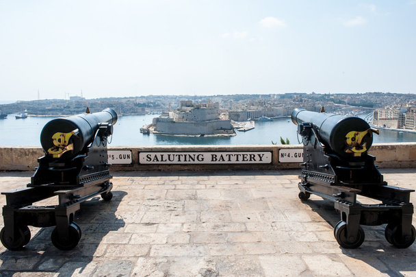 Two cannons in saluting battery on Valletta castle, Malta - Photo, Image