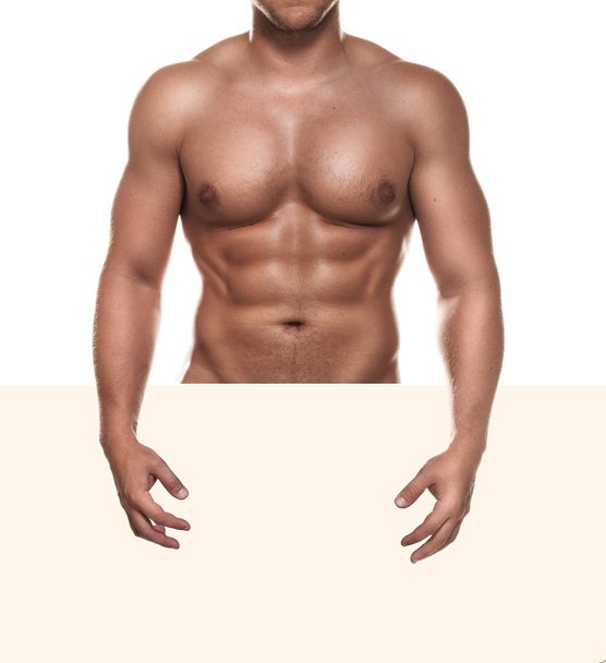 Голий м'язистий чоловік, що покриває порожній знак копії, ізольований на білому
 - Фото, зображення