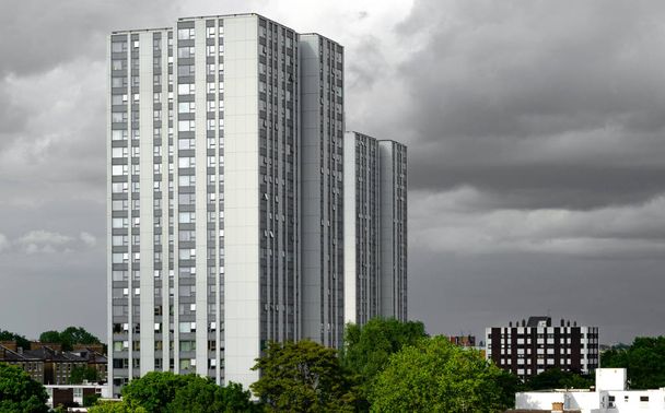 Kuzey Londra İngiltere'de Sosyal konut yüksek katlı daireler - Fotoğraf, Görsel