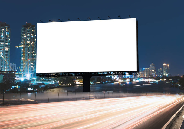 Billboard na autostradzie - Zdjęcie, obraz